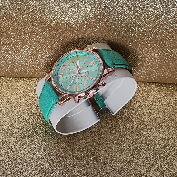 Geneva Watch for Kids/Pre-teens - Picture 2 of 3